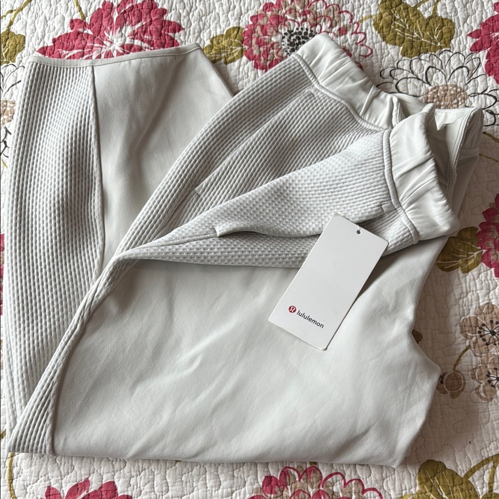 Lululemon Bone Mixed Fabric Relax-Fit Tapered HR Pant